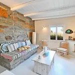 Semesterbostad Eliza With A Swimming Pool And Sea View In The Area Of Otzia, On The Island Of Kea *