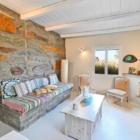 Σπίτι διακοπών Eliza With A Swimming Pool And Sea View In The Area Of Otzia, On The Island Of Kea *