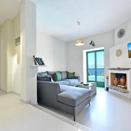 بيت للعطل Eliza With A Swimming Pool And Sea View In The Area Of Otzia, On The Island Of Kea