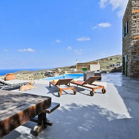 Holiday home Eliza With A Swimming Pool And Sea View In The Area Of Otzia, On The Island Of Kea Otzias