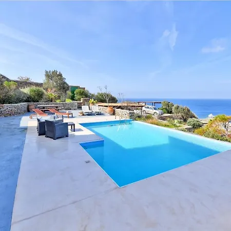 Eliza With A Swimming Pool And Sea View In The Area Of Otzia, On The Island Of Kea Holiday home Otzias