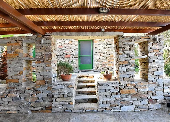 Casa de Férias Eliza With A Swimming Pool And Sea View In The Area Of Otzia, On The Island Of Kea *