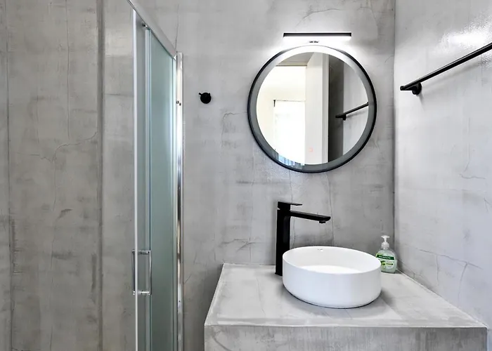 Eliza With A Swimming Pool And Sea View In The Area Of Otzia, On The Island Of Kea