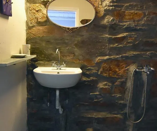 Eliza With A Swimming Pool And Sea View In The Area Of Otzia, On The Island Of Kea *